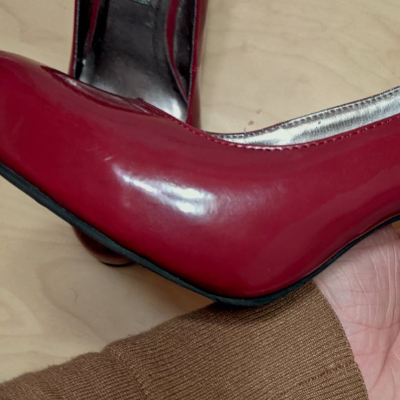 Burgundy Steve Madden used High heels - Picture 3 of 10